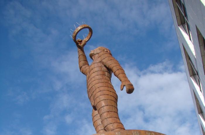 mirar el cielo- escultura