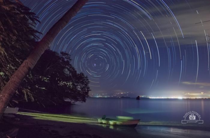 Startrails desde Isla Jesusita Er Pushkaraj